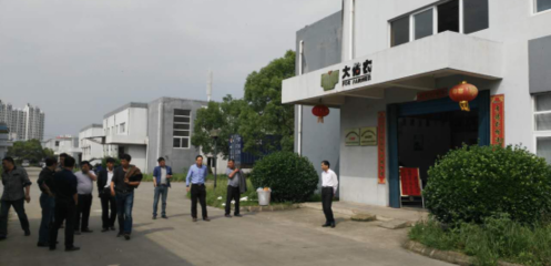 規(guī)模豬場老板零距離參觀大佑農(nóng)工廠